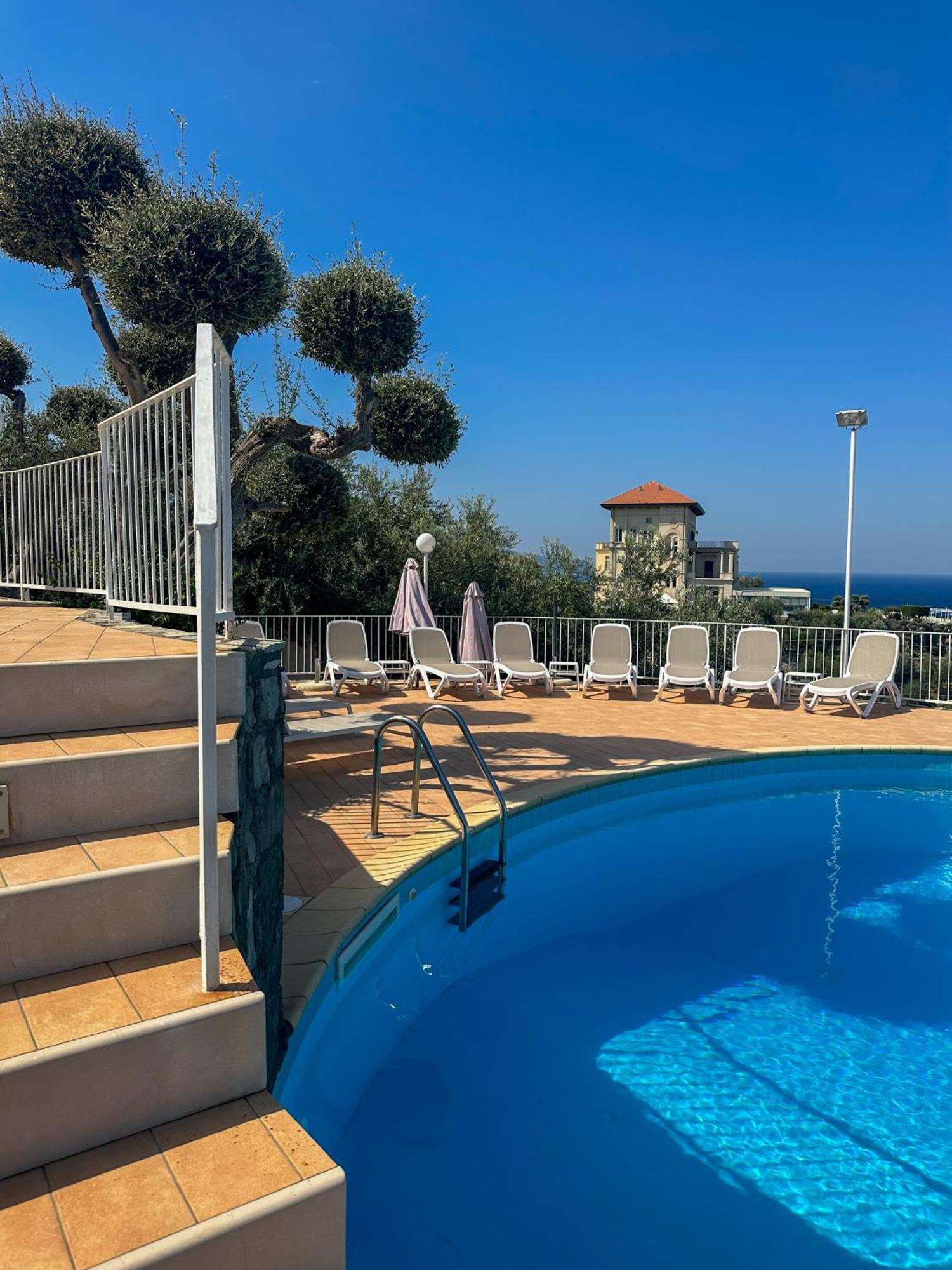 Villaggio Villa Lubrense ماسّا لوبْرينسِ المظهر الخارجي الصورة