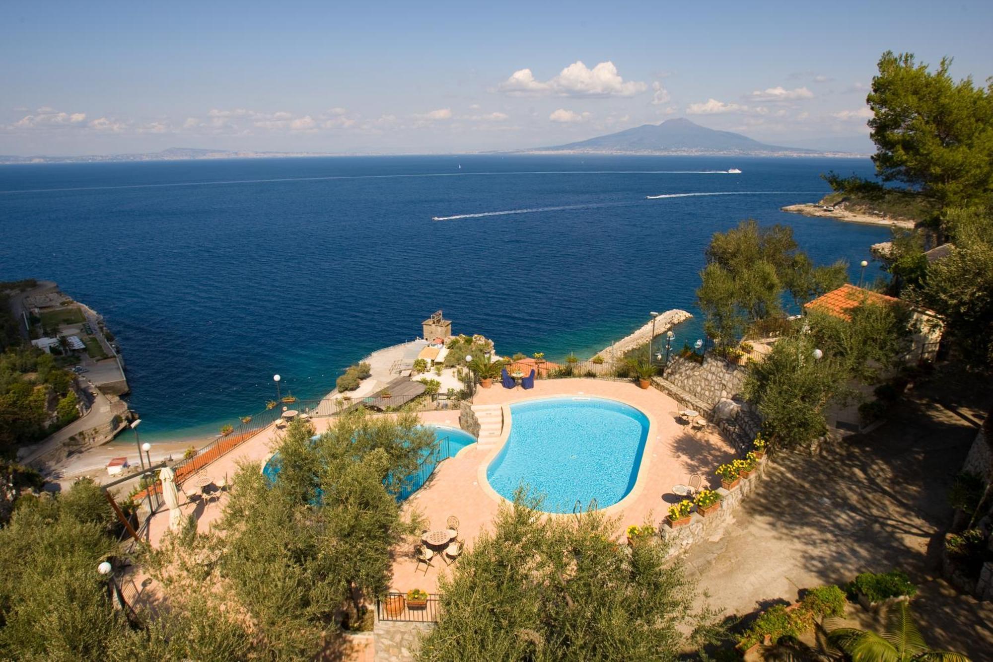 Villaggio Villa Lubrense ماسّا لوبْرينسِ المظهر الخارجي الصورة