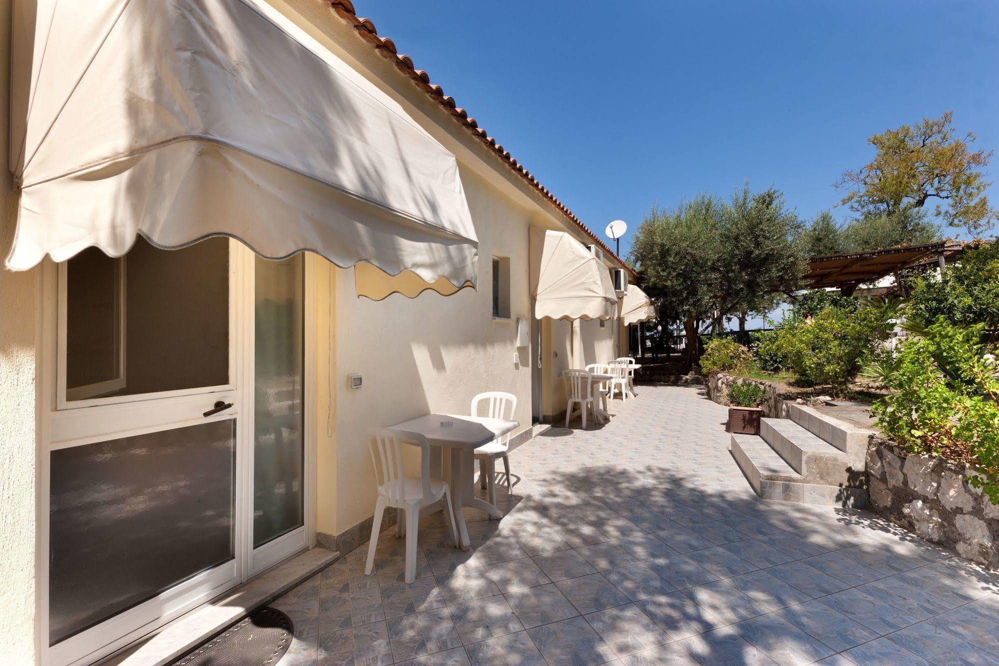 Villaggio Villa Lubrense ماسّا لوبْرينسِ المظهر الخارجي الصورة