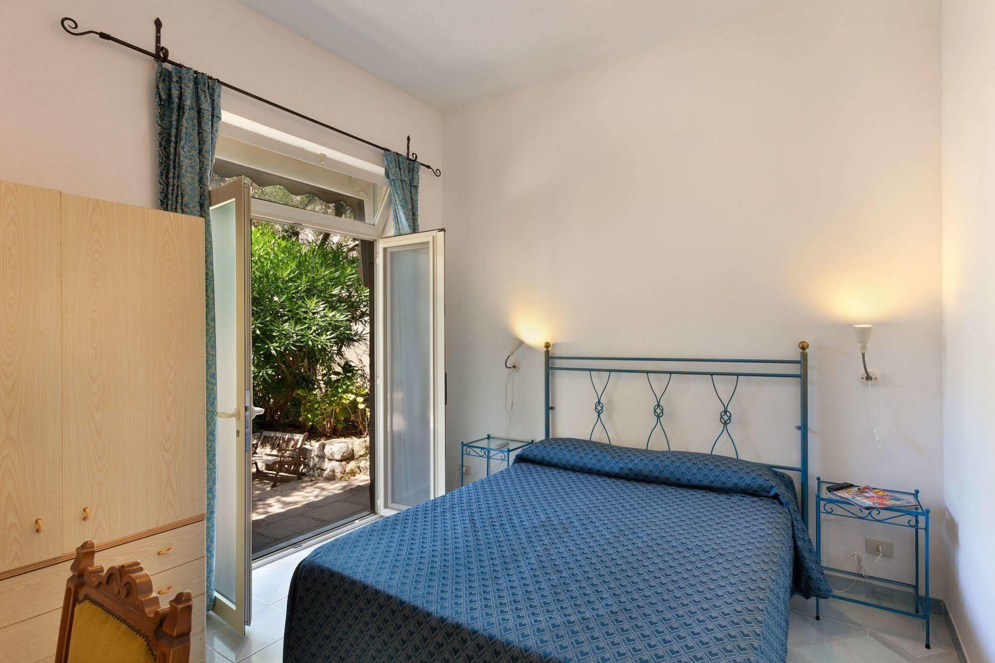 Villaggio Villa Lubrense ماسّا لوبْرينسِ المظهر الخارجي الصورة